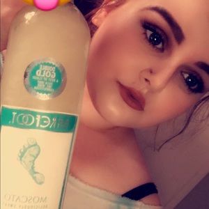 Meet your Posher, Taylor